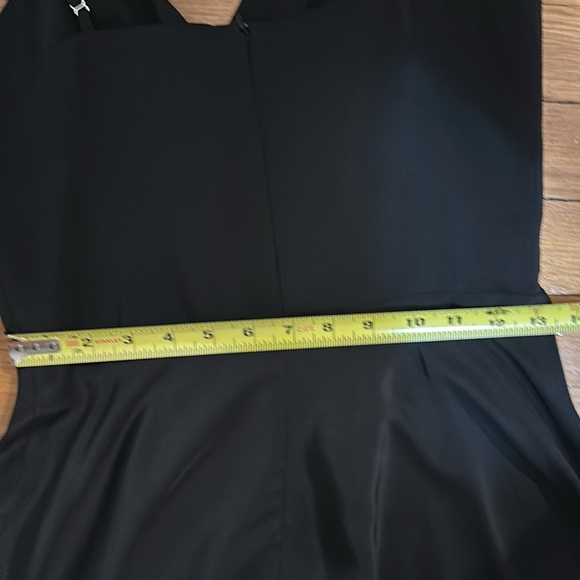 Like new Amanda Uprichard Skater Dress in 100% Silk, Size M - Picture 8 of 9